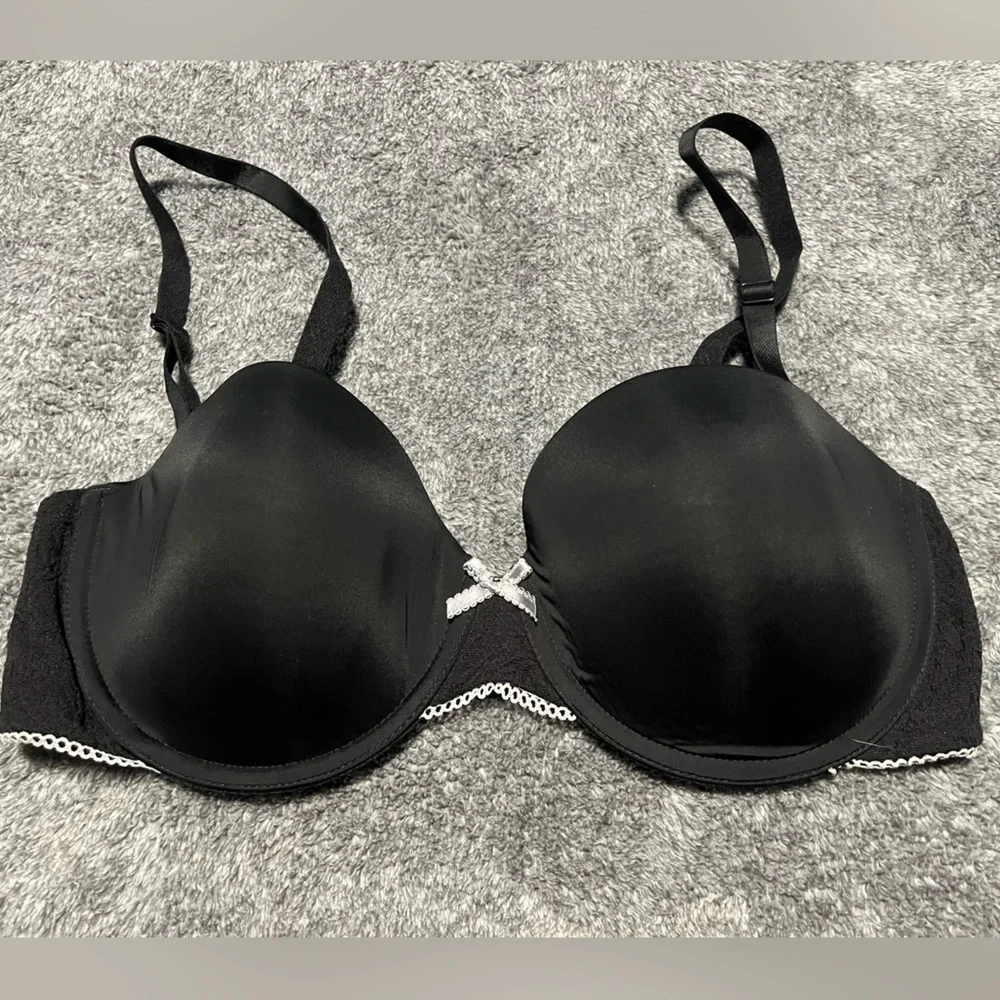 Wacoal b. tempet’d Modern Method Strapless Black Bra 36C